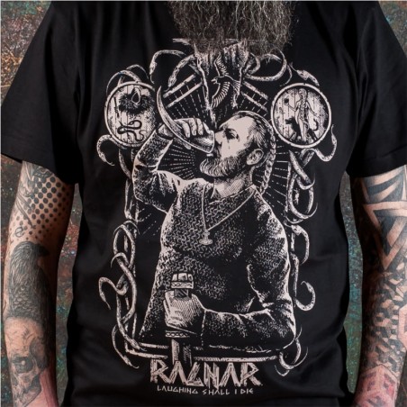 Ragnar uwieczniony na koszulce męskiej
